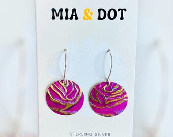Pendientes circulares de plata hechos a mano con diseño de rosa (tamaño grande)