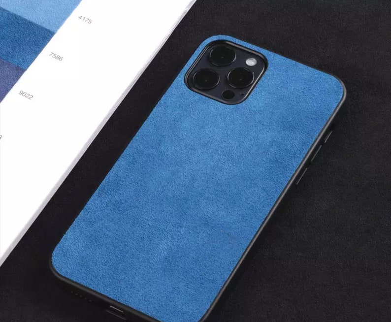 Luxurious Italian Alcantara Case for iPhone 12 Pro Max 11 Xr X Xs Max 6s 7 8 Plus Luxury Artificial Leather Business Phone Cases SE2 Cover