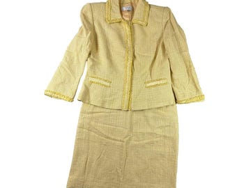 Tahari Arthur S Levine Yellow Tweed Skirt Suit Size 8 Fringe Trim 2 Piece