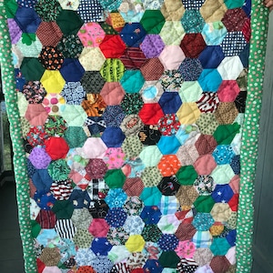Hexagon Honeycomb handmade patchwork quilt, hand quilted, handmade, one of a kind, bedroom decor, nursery decor, childs quilt, free shipping
