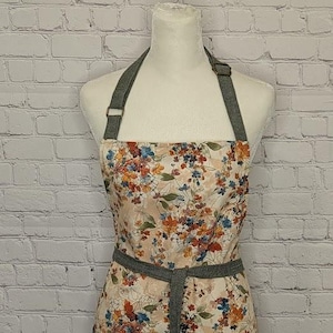 Floral Cotton Canvas Apron: Adjustable Chef Apron with Pockets