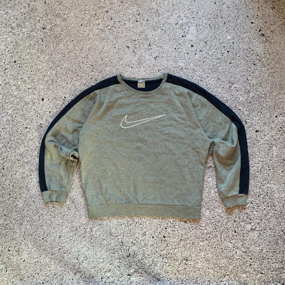 old vintage nike sweatshirt