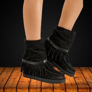 Black platform ankle boots, fringes booties, Hippy black boots, Boho black ankle boots, Faux suede booties, Black fridges booties