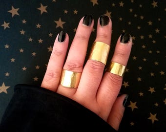 Handgemachte Messing Ringe mit gehämmertem Muster