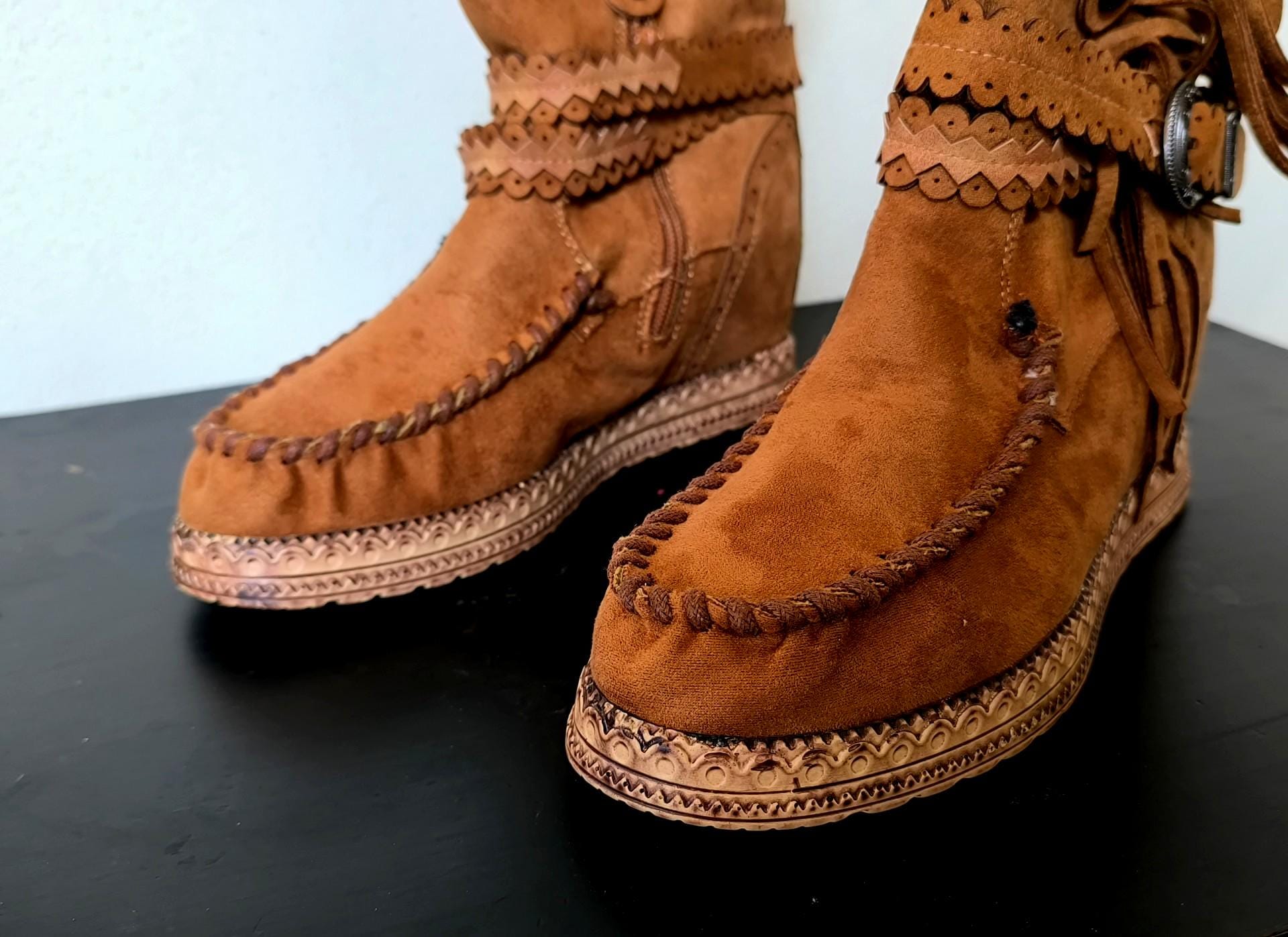 ショートブーツ・ブーティ SONORA Camel suede Hidalgo Mini ankle boots Sonora Boots for Women