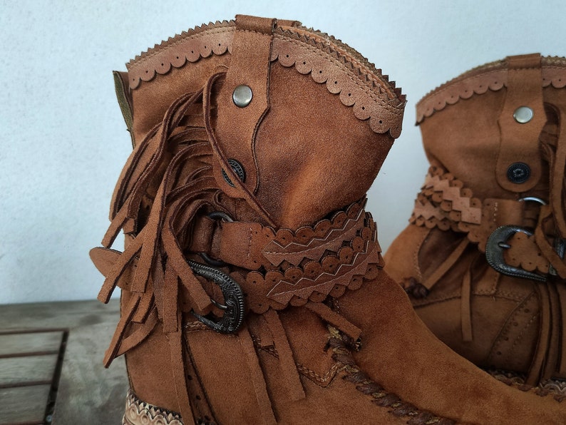 Bottines mocassins plateforme en daim camel avec franges Bottines cowboy pour femme Bottines plateforme marron bohème Bottines hippie avec franges image 5