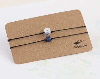 minimalistische armbandjes met natuursteen - howliet en lapis lazuli