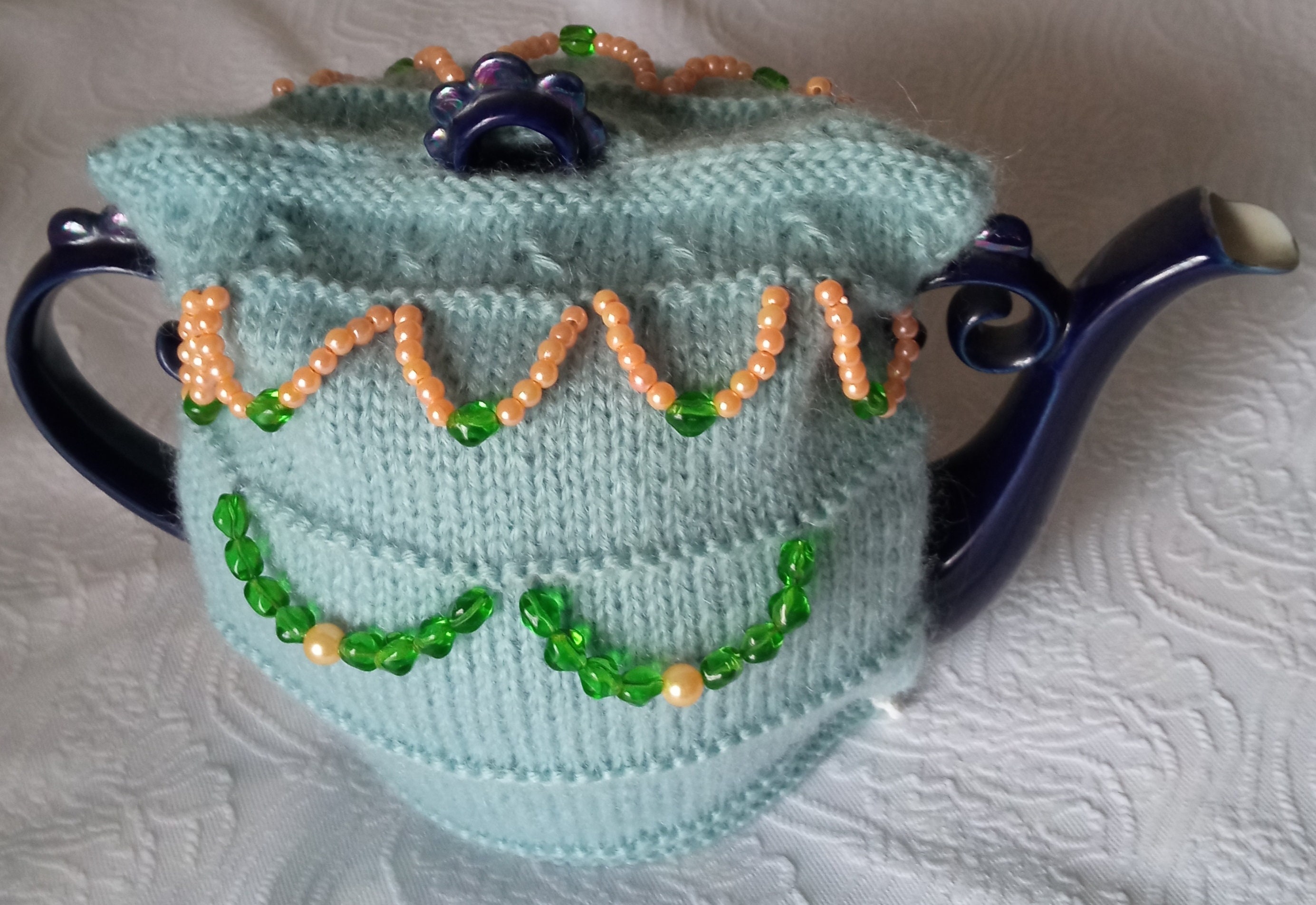 Knitted wool teapot cosy. Wool 1500ml teapot cover. The tea is Etsy
