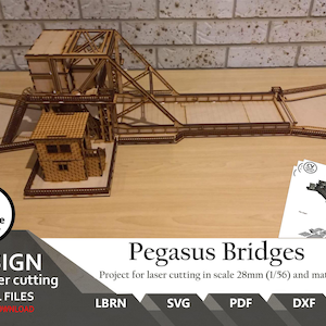 Peut inclure: Un modèle en bois découpé au laser du pont Pegasus comprenant une structure en treillis détaillée, une tour de contrôle et une section de chaussée plate. Le kit inclut une notice imprimée PegasusBridge build instruction et CV Creative Vector.