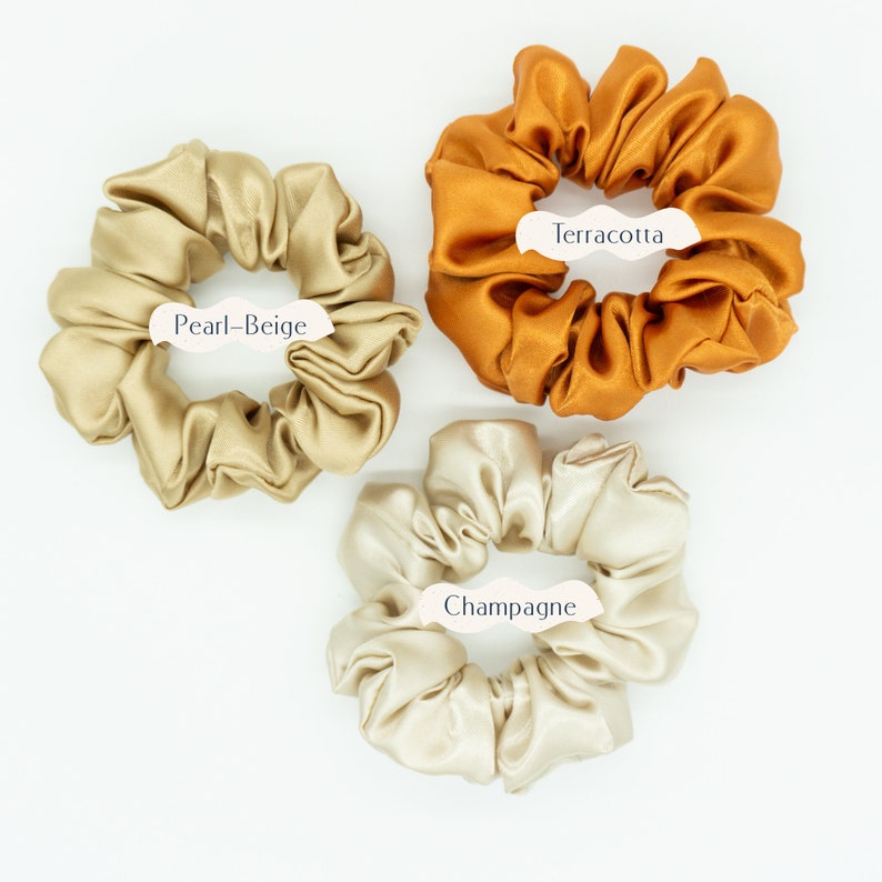 Satin Seiden Scrunchie in Champagner/Pearl-Beige 5 Terracotta