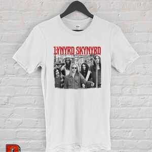 Lynyrd Skynyrd T-Shirt: Vintage American Rock Band Tee