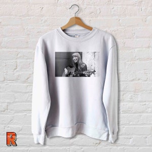 Vintage Joni Mitchell Sweatshirt: Singer Songwriter Tribute, 90s Retro Pop