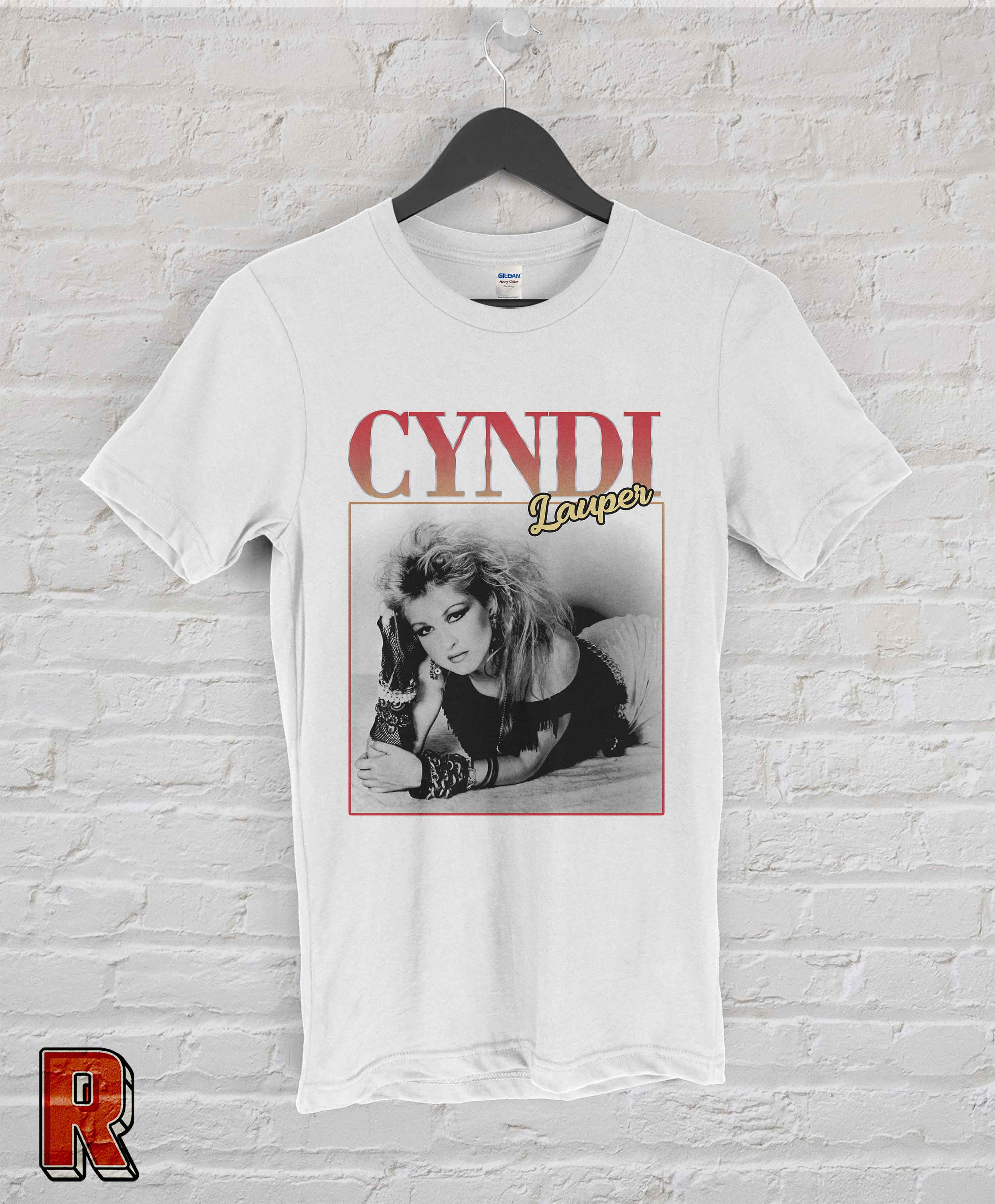 ヴィンテージCyndi Lauper & Cher Tシャツ Vintage Cyndi Lauper She's So Unusual T-Shirt Size S To 34xl