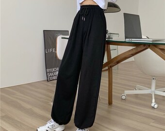 loose sweatpants outfit