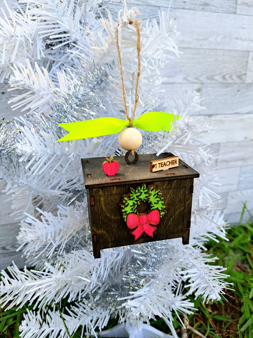 christmas-teacher-desk-ornament-svg-omtech-laser-file-digital-file