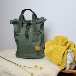 Rucksack följeslagare Olive grün Geschenk Weihnachten Backpacker Tasche unisex Wickel Wickelrucksack Daypack Rolltop Bild 1