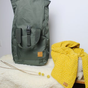 Rucksack följeslagare Olive grün Geschenk Weihnachten Backpacker Tasche unisex Wickel Wickelrucksack Daypack Rolltop Bild 7