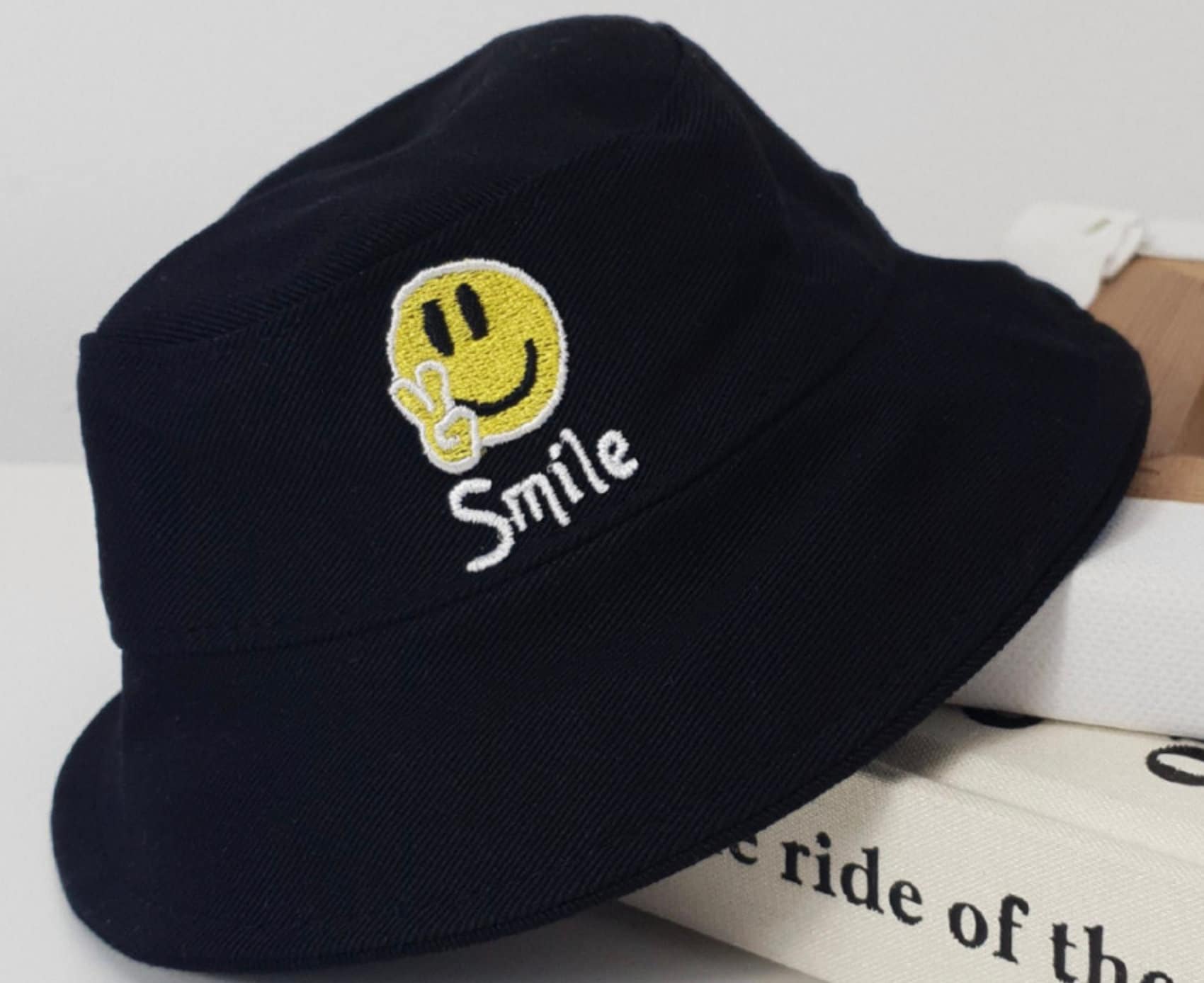 ?‍????ACCEPTING OFFERS?‍???? Black floppy linen hat Black Dog Happy Puppy Hat – The Black Dog main image 3