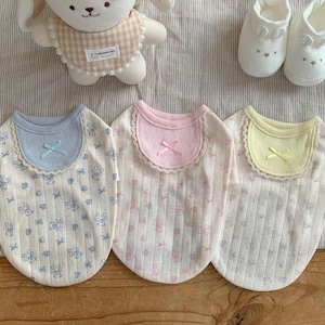 Top para cachorro com gola de ilhós, estampa floral, cores pastel (P-2GG)