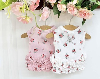 ロージーフリルタンクトップ、XS-2XL、小型犬用服、犬用花柄ドレス、犬