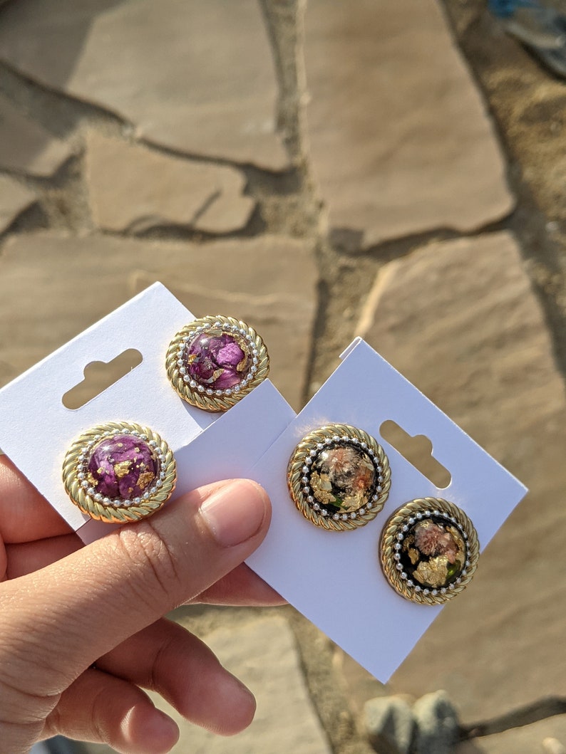 Floral Ring Outer Purple Dream Earring| 100/% Handmade Dry Flower Resin Dreamy Asian Style Earrings Clip On Gold Flakes Vintage