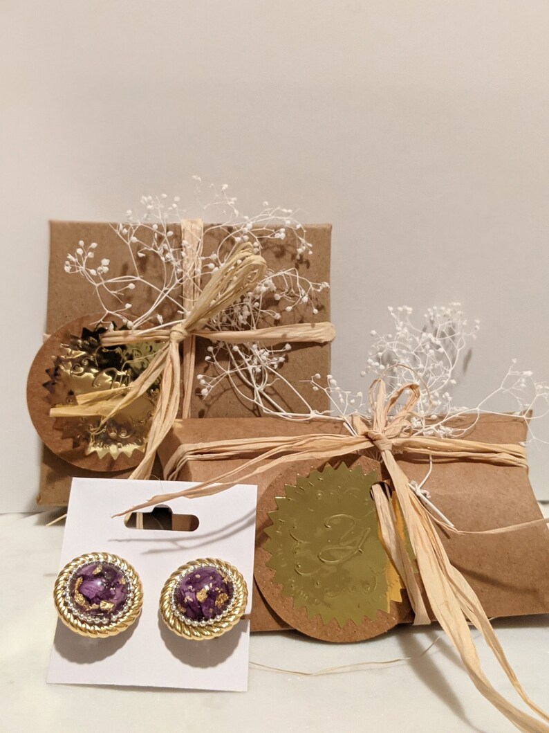 Floral Ring Outer Purple Dream Earring| 100/% Handmade Dry Flower Resin Dreamy Asian Style Earrings Clip On Gold Flakes Vintage