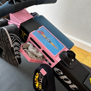 Pink Water bottle / towel / earphone holder compatible with Concept2® Rower / RowErg® with a spot for recording time or placing a picture