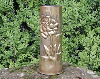 WW1 Shell Casing Vase / Trench Art / Material: Carved Brass / Souvenir, Folk Art / Flower, Rose, Plants / France