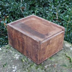 Old wooden box, Handcrafted / Workshop storage, garage, loft, supplies / Raw wood / Sliding drawer / Vintage box