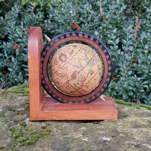 Serre-livre avec globe terrestre pivotant sur son axe / Décoration rétro et vintage