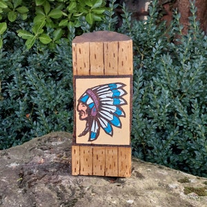 Pyrography on log / Theme: Indian Chief / Handmade, Artisanal / 100% natural wood / Log to place / Engraving on authentic wood