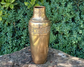 Old vase entirely in brass / Beautiful ornaments, carved decorations / Vintage decoration / Pot, Vase, Flowers / Origin France / Authentic