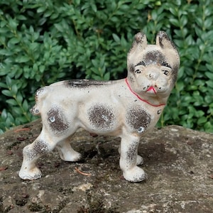 Altes bemaltes Sparschwein aus Gusseisen / Hund, Bulldogge / Münzbank, Sparschwein / Vintage-Sammlungs- und Dekorationsobjekt / Authentisch