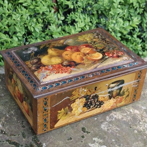 Ancienne boite rectangulaire / Illustration Fruits, panier de fruits /Bonbons Suisses, Noz & Co, Les Brennets / Collections boites anciennes