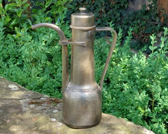 Ancienne Aiguière en étain (86%) / Carafe, pichet / Estampillé J.G /Fait à la main, artisanat français / Superbe objet de collection et déco