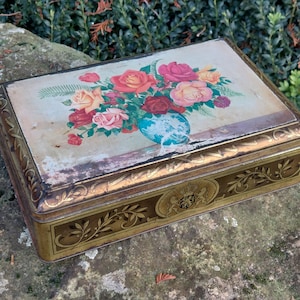 Vecchia grande scatola/stabilimento. J.Schuybroek, S.A Hoboken-Antwerp / Tema floreale, Bouquet di fiori / RIZLA + scatola di cartine per sigarette