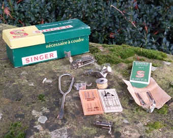 Old box of sewing machine accessories / SINGER brand / Origin France / Sewing, Sewing machine, Singer / Sewing kit