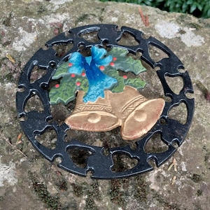 Painted cast iron trivet / Bells / Theme: Easter or Christmas celebrations / 100% cast iron / Table decoration object / Vintage decoration