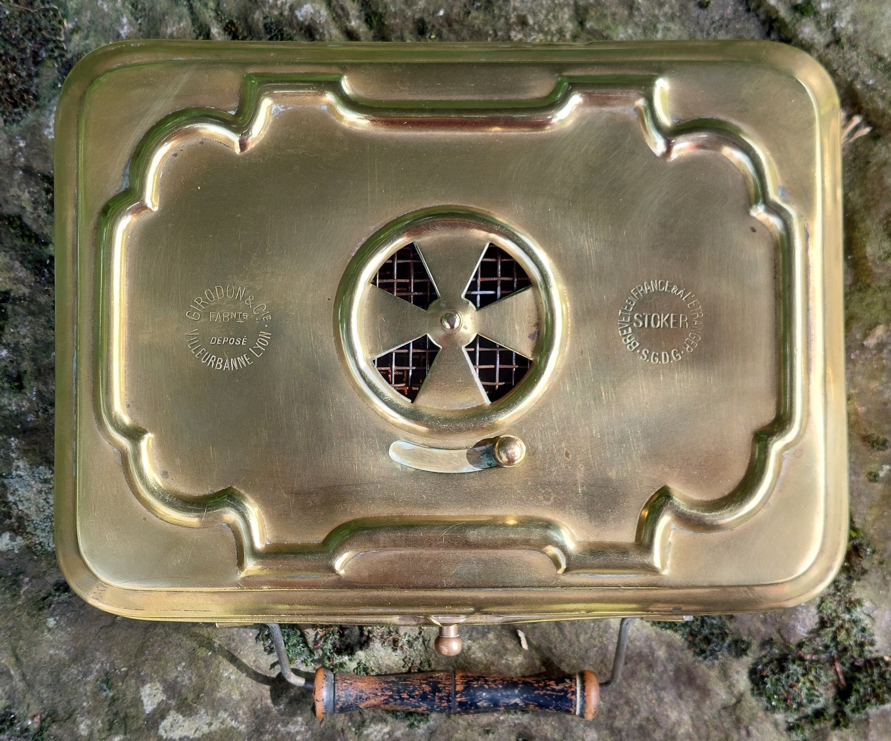 Chaufferette Ancienne Girodon Et Cie – Cuivre – Lyon SGDG – Avec Boîte Combustible