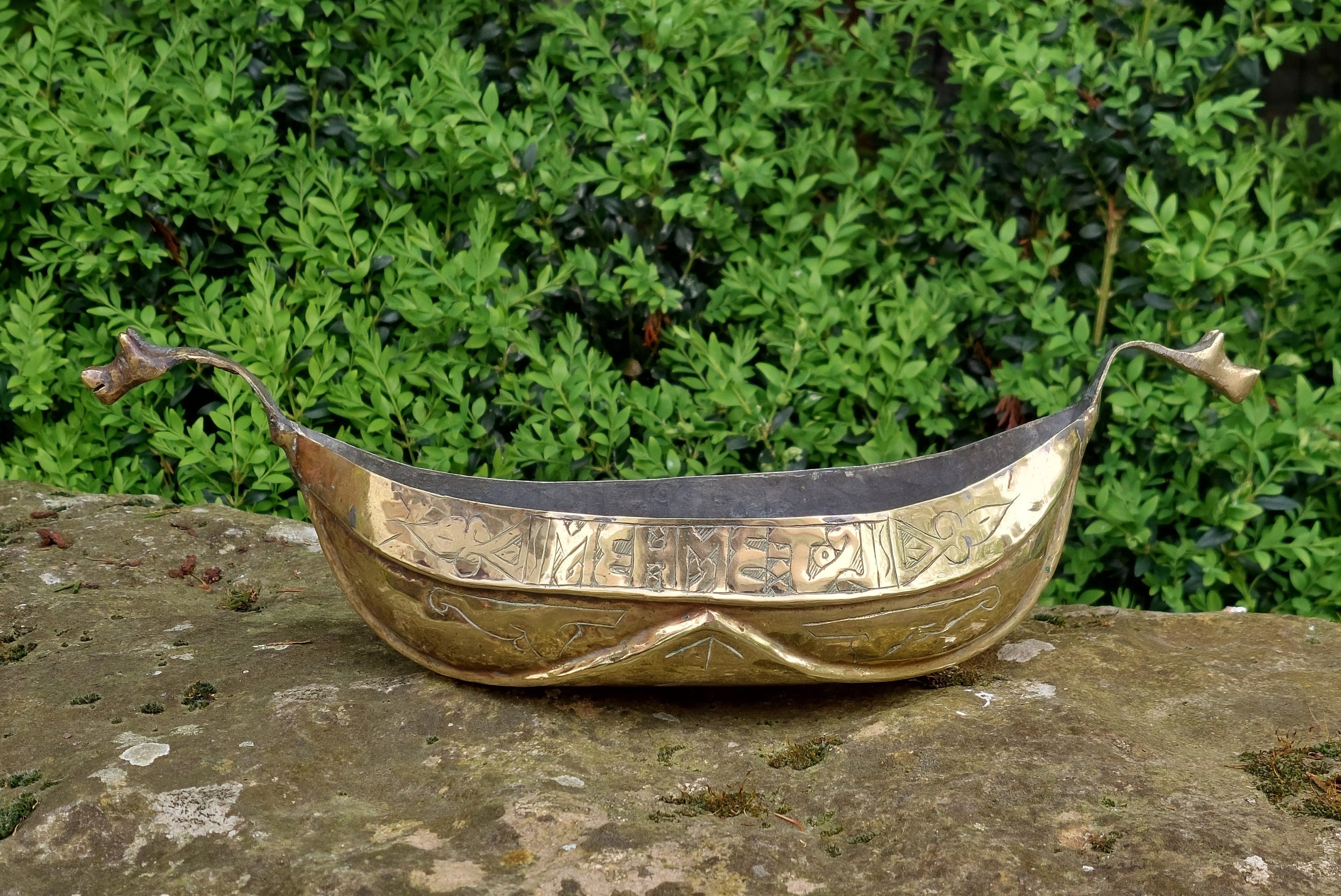 Ancien Long Bateau/navire En Laiton, Style Rustique Victorien, Objet Décoratif