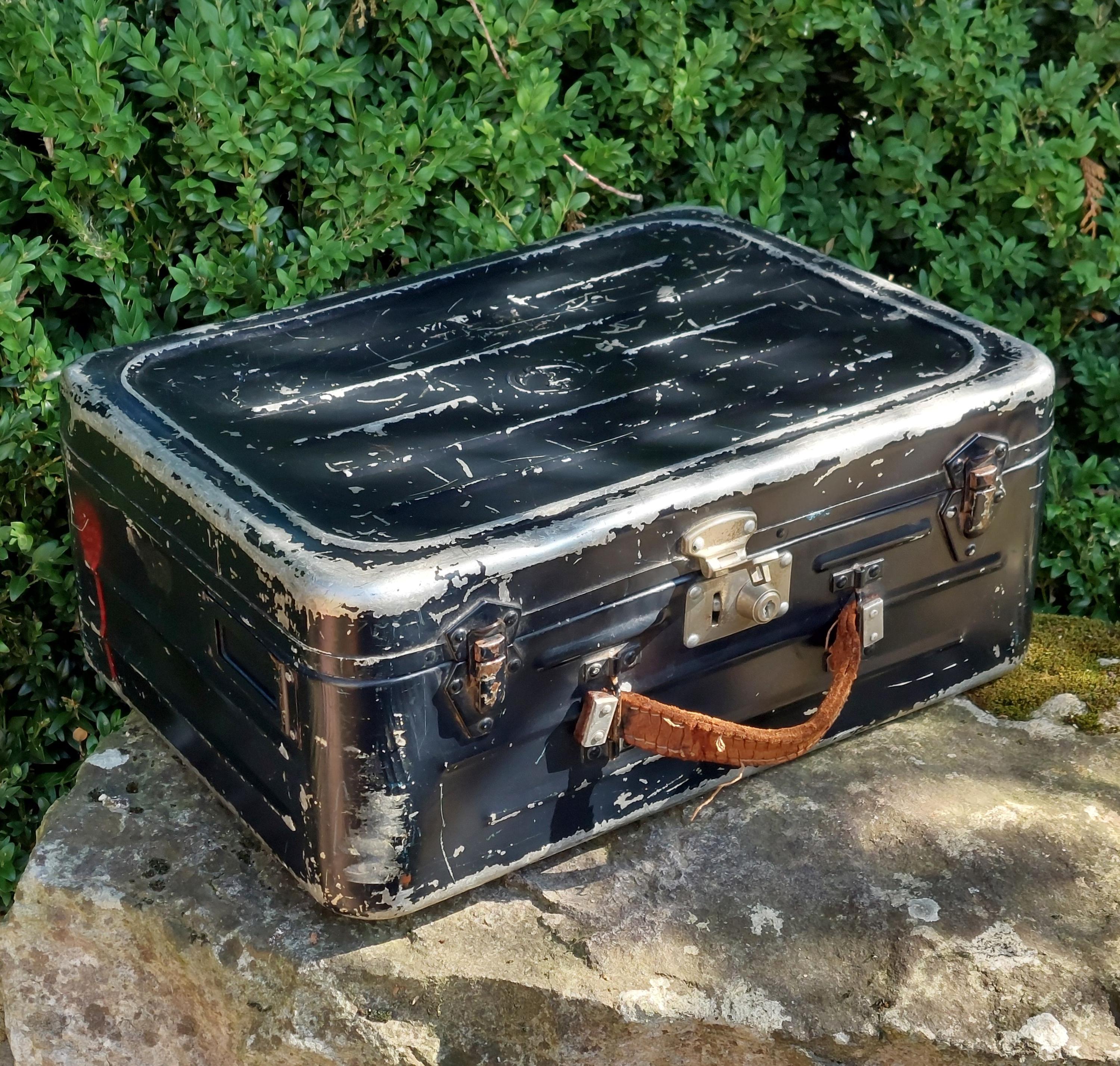 Vintage aluminum suitcase - Etsy 日本