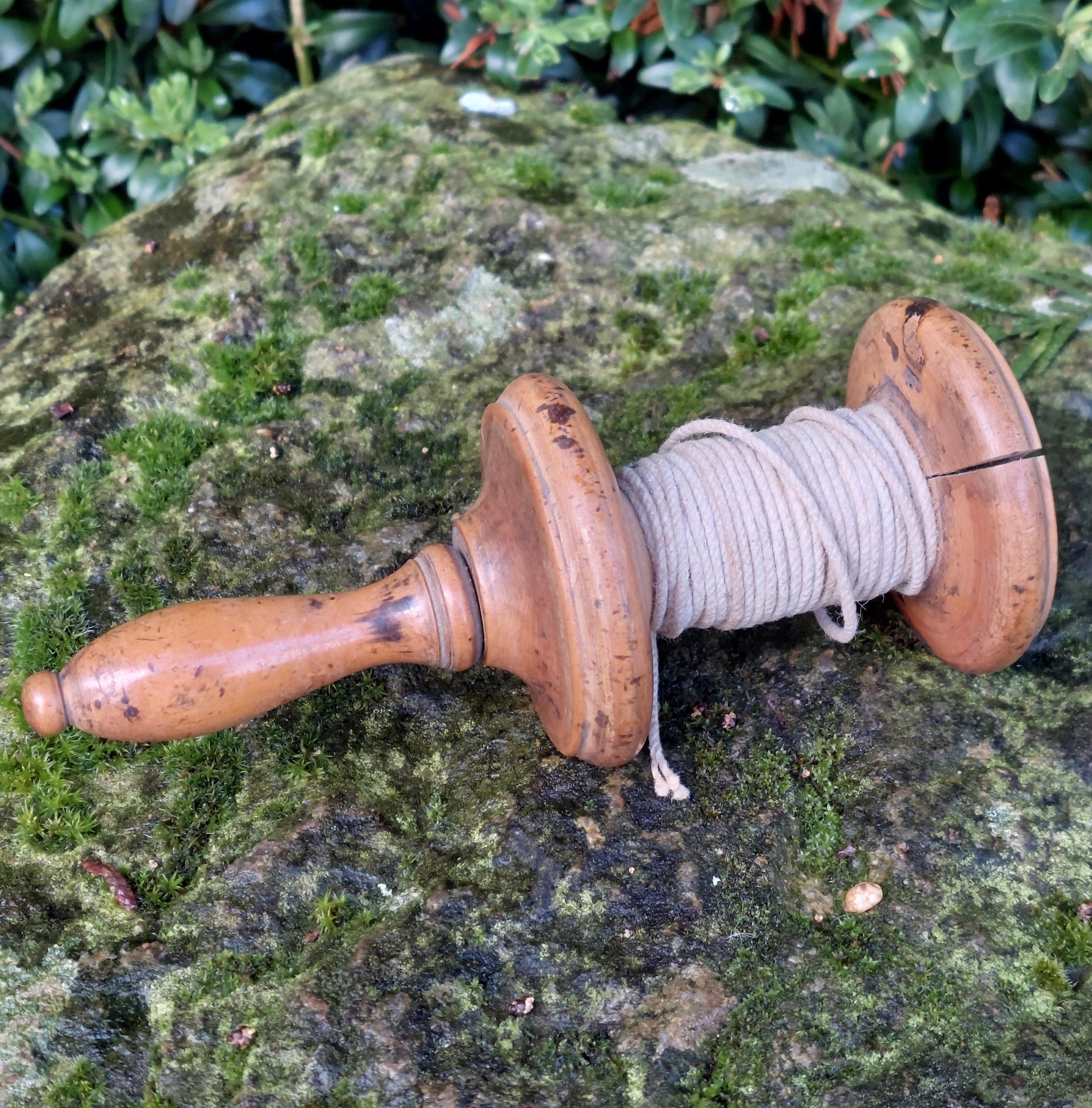 Tuto boule décorative en ficelle – LA FOURMILIERE
