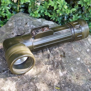 Antique Military Flashlight TL-122D / WW2 Lamp / Functional Torch / Vintage Collection & Decoration / Souvenir, Militaria