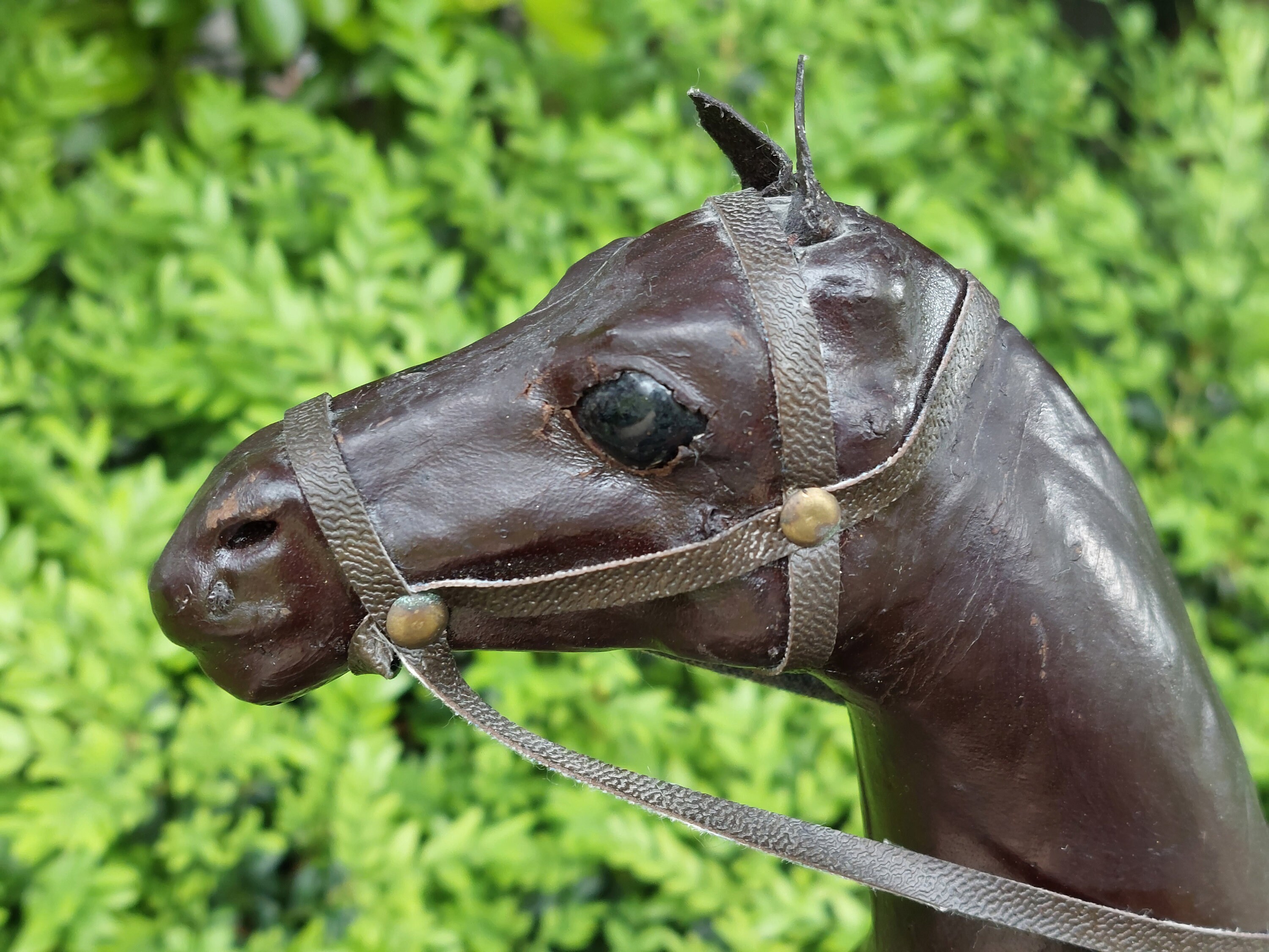 革製の馬 / 馬の置物 / カラー: ダークブラウン / リアルで本格