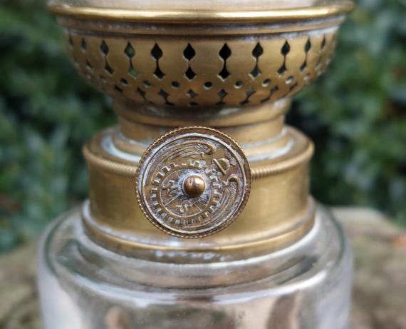 古いオイルランプ / 19 世紀後半、20 世紀初頭 / フランス製