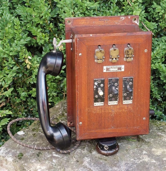旧式の電話機 / BURGUNDER Constructeurs、パリ、フランス / 20世紀 