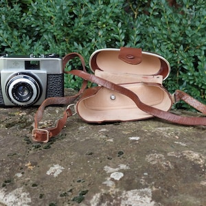 Old AGFA camera / Silette I / Sold in its leather carrying case / Collection photographer, photography / NOT TESTED