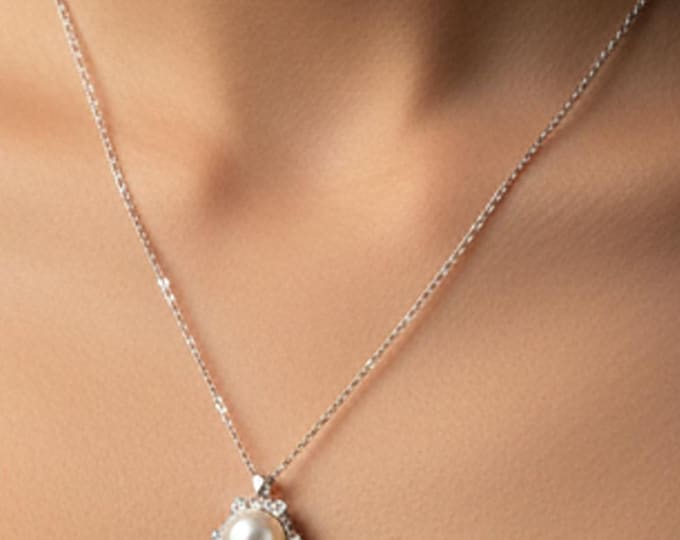 Silver Tone Crown Pendant Necklace: Elegant Pearl Center Jewelry