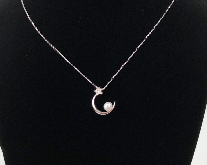 Tiny Moon Star Pearl Crystal Necklace - DuskGrand