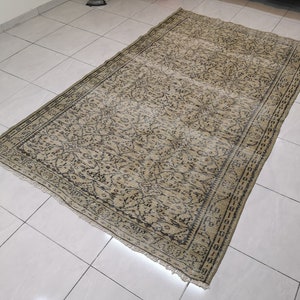 5.1 x 8.4 ft Green Turkish rug Green vintage rug Turkish vintage rug Green rug for living room Bedroom decor rug 5x8 Handcrafted Turkish rug
